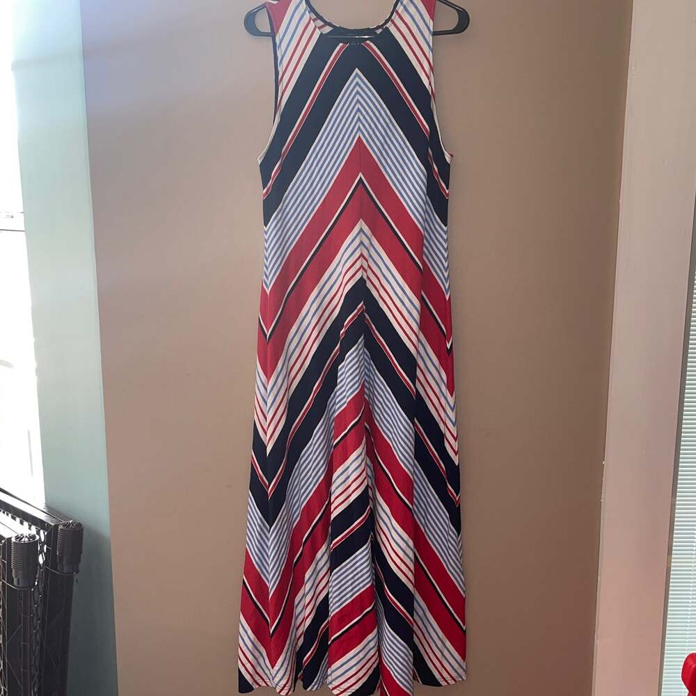 CHAPS Women's Chevron Striped Sleeveless Midi Dress Size Large - Picture 3 of 6